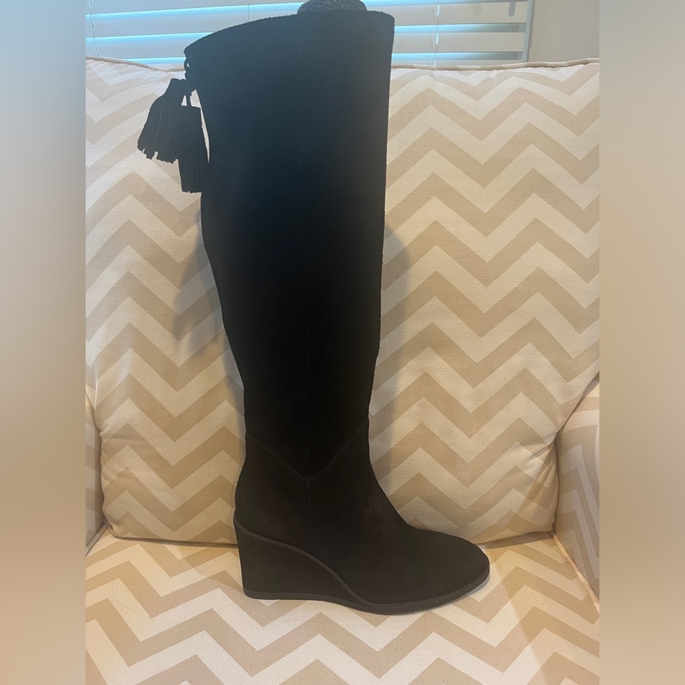 Antonio Melani knee high suede boots size 8